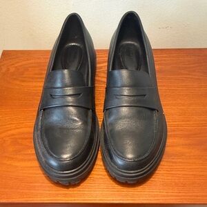 Black Leather Lug Sole Loafer
